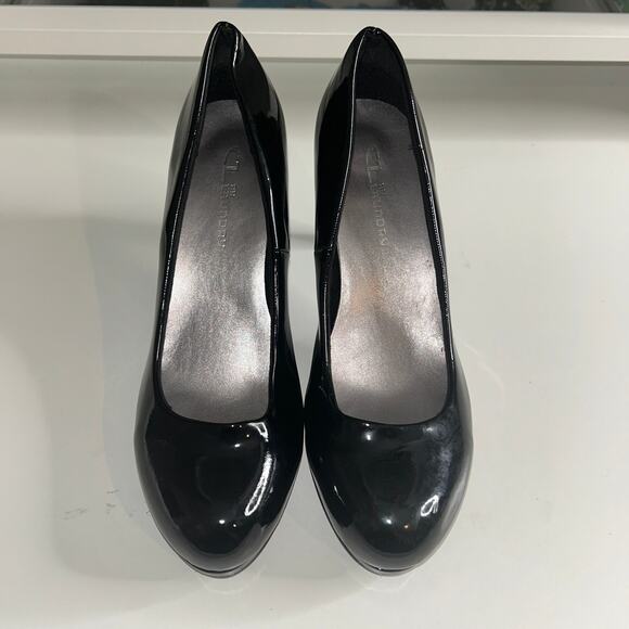 CL by Laundry Black Patent Leather Pumps 7.5M Kitten Heel Slip On Career Shoes - Picture 1 of 6
